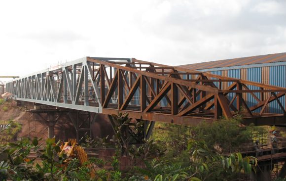 VIADUTO SOBRE A PERA FERROVIÁRIA