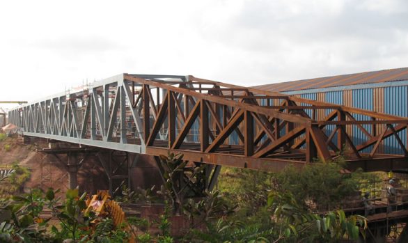 VIADUTO SOBRE A PERA FERROVIÁRIA
